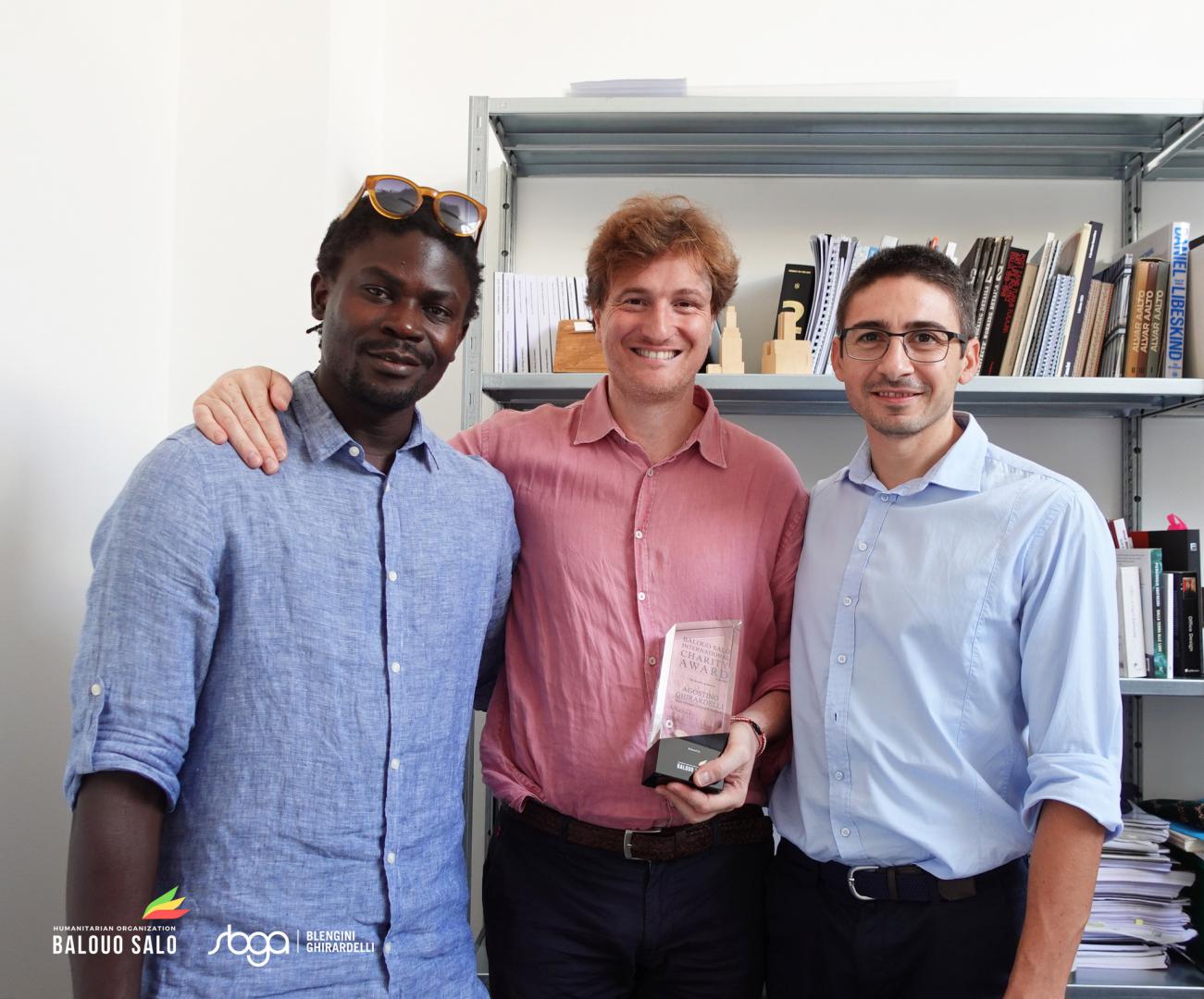 Raoul Vecchio Agostino Ghiradelli e Jali Diabate, Balouo Salo Consegna il Charity Award a Kengo Kuma